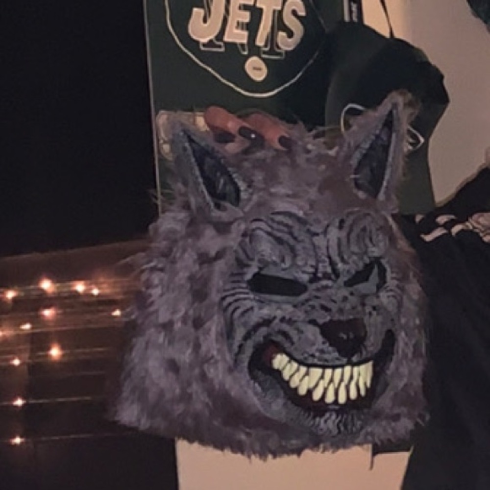 Wolf mask
